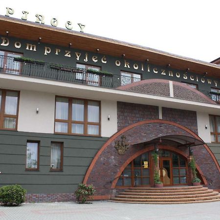 Hotel Pinocy Ledziny ภายนอก รูปภาพ